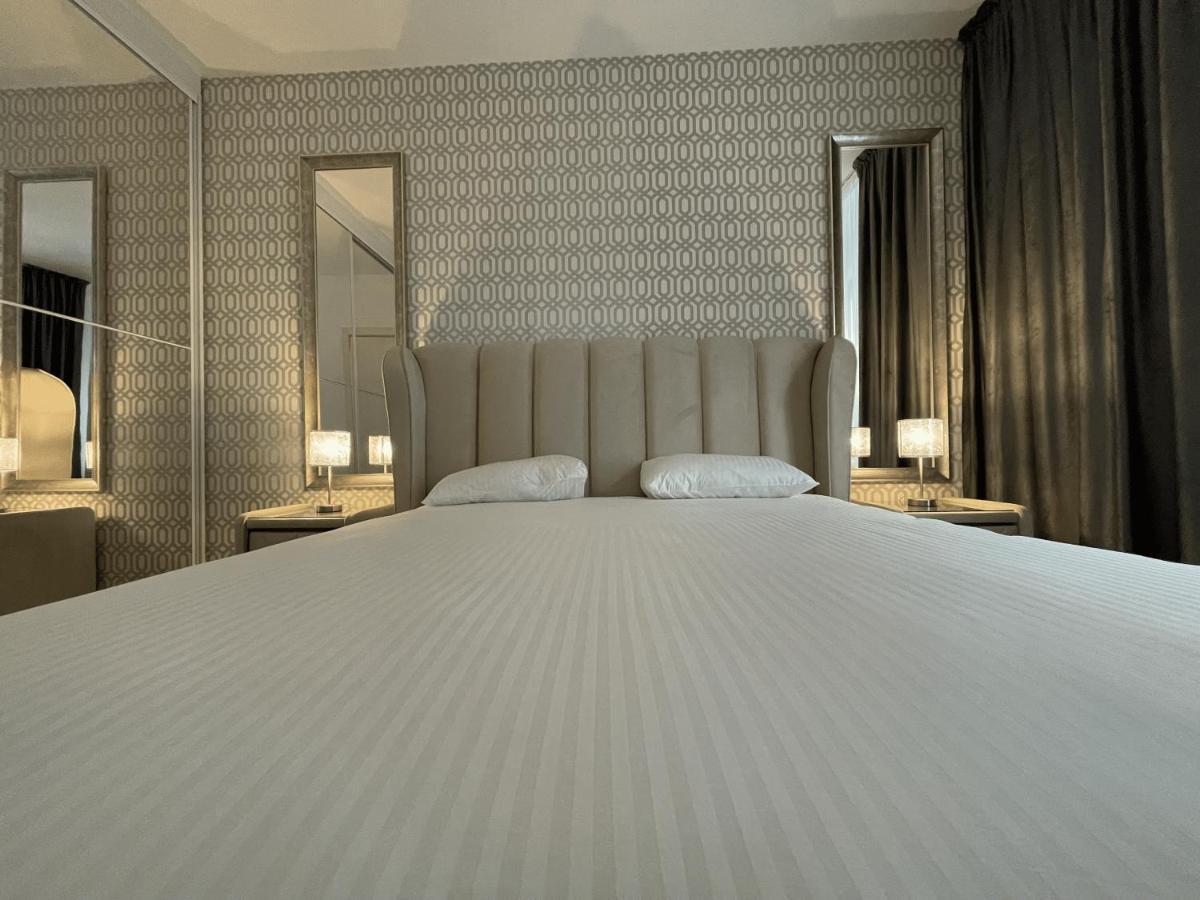 Karol Suites Bukarest Exteriör bild