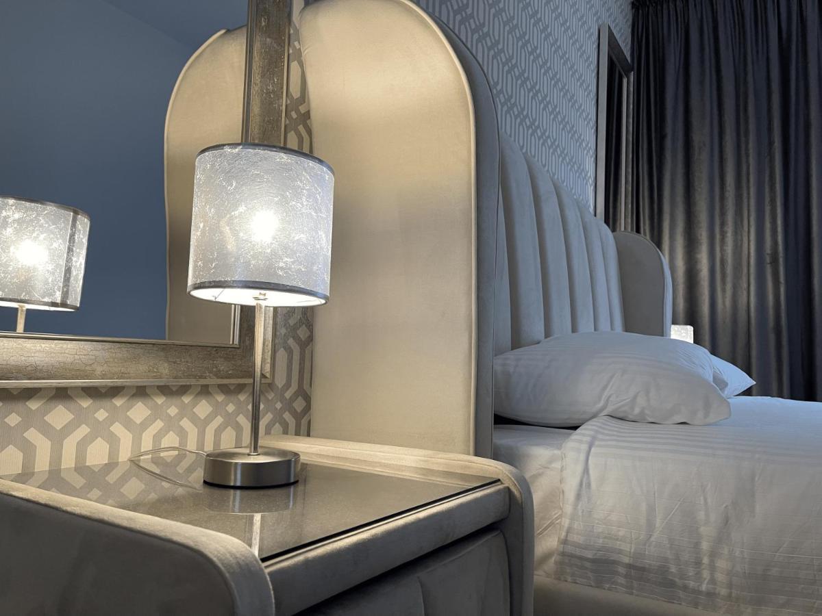 Karol Suites Bukarest Exteriör bild
